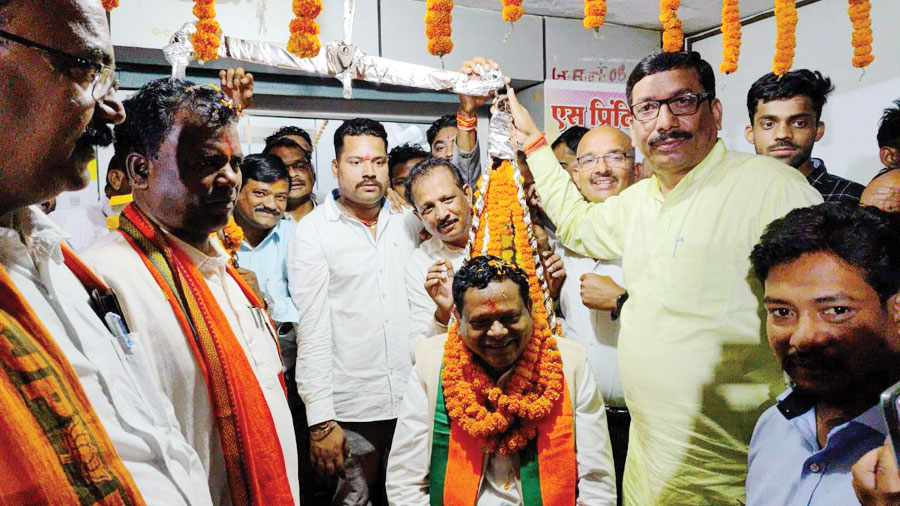 सूरजपुर में रामसेवक पैकरा का भव्य स्वागत