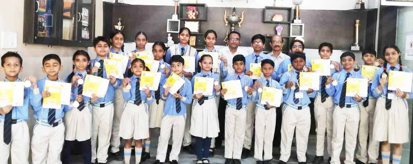 अंतरराष्ट्रीय मैथमेटिक्स ओलंपियाड परीक्षा में विद्यार्थियों ने जीते 27 गोल्ड मेडल