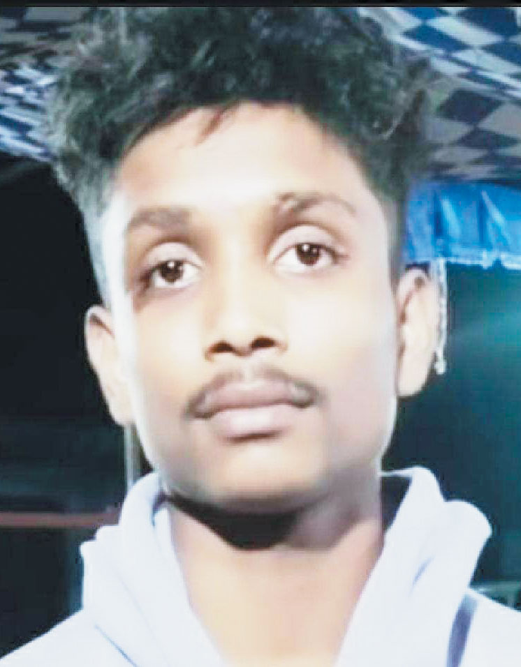 दुर्ग के कबड्डी खिलाड़ी ने बिलासपुर जंगल में कर ली खुदकुशी, इंस्टा पर लाइव बनाया वीडियो दुर्ग के कबड्डी खिलाड़ी ने बिलासपुर जंगल में कर ली खुदकुशी, इंस्टा पर लाइव बनाया वीडियो