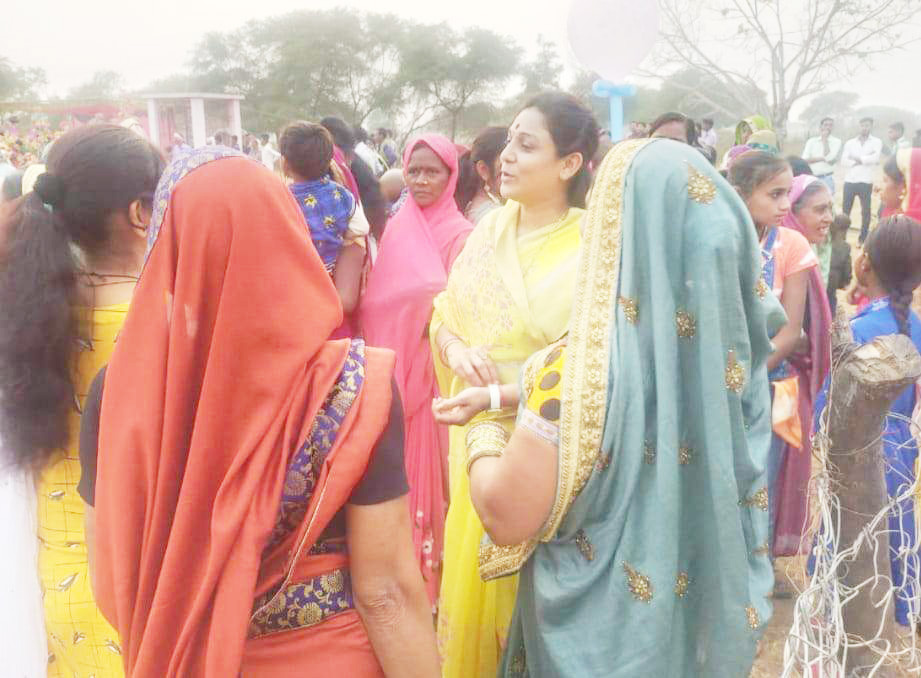 पीने के लिए मजबूर होना पड़ रहा  है तालाब का गंदा पानी-प्रज्ञा 