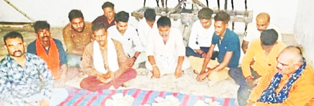 जुआ खेलते 13 पकड़ाए, डेढ़ लाख नगदी जब्त