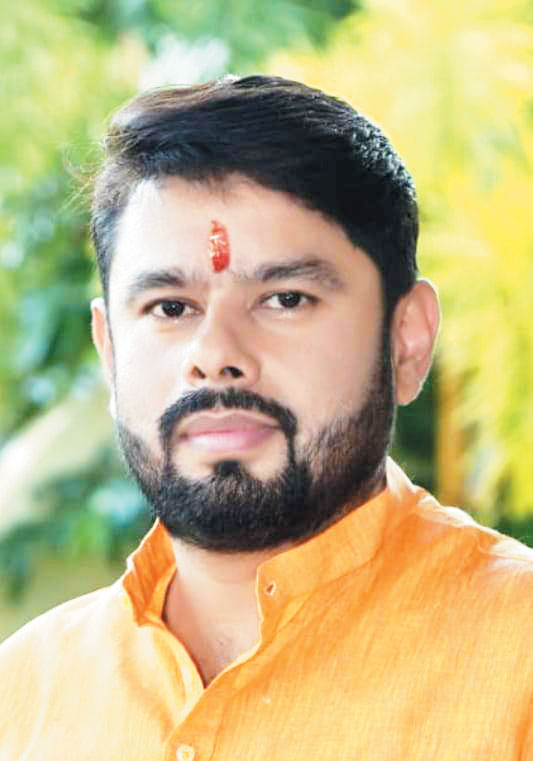 आशीष बनाएंगे अपनी नई टीम