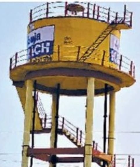 दाल पकाने तालाब के पानी का उपयोग, सुबह 5 बजे पेयजल लेने निकलते, घर पहुंचते 11 बजे