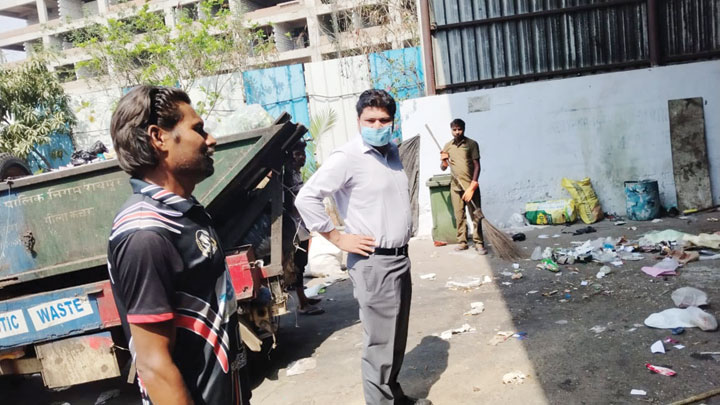 आयुक्त ने आरआरआर सेंटर का किया निरीक्षण आयुक्त ने आरआरआर सेंटर का किया निरीक्षण