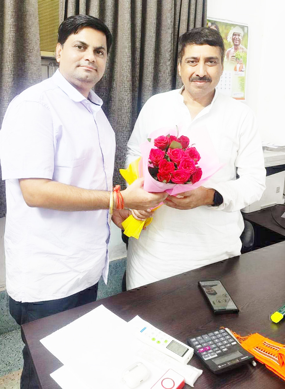भाजयुमो नेता अजय रोहरा ने की सीजीएमएससी चेयरमैन दीपक महस्के से मुलाकात भाजयुमो नेता अजय रोहरा ने की सीजीएमएससी चेयरमैन दीपक महस्के से मुलाकात