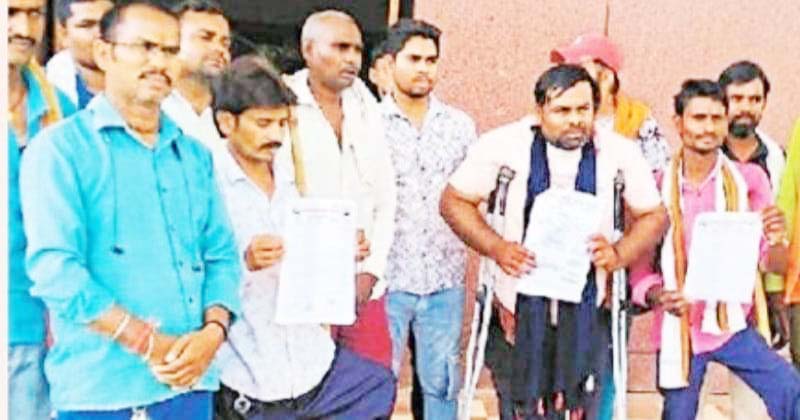 ई-रिक्शा के लिए स्टैंड घोषित करने  की मांग, कलेक्टर से गुहार