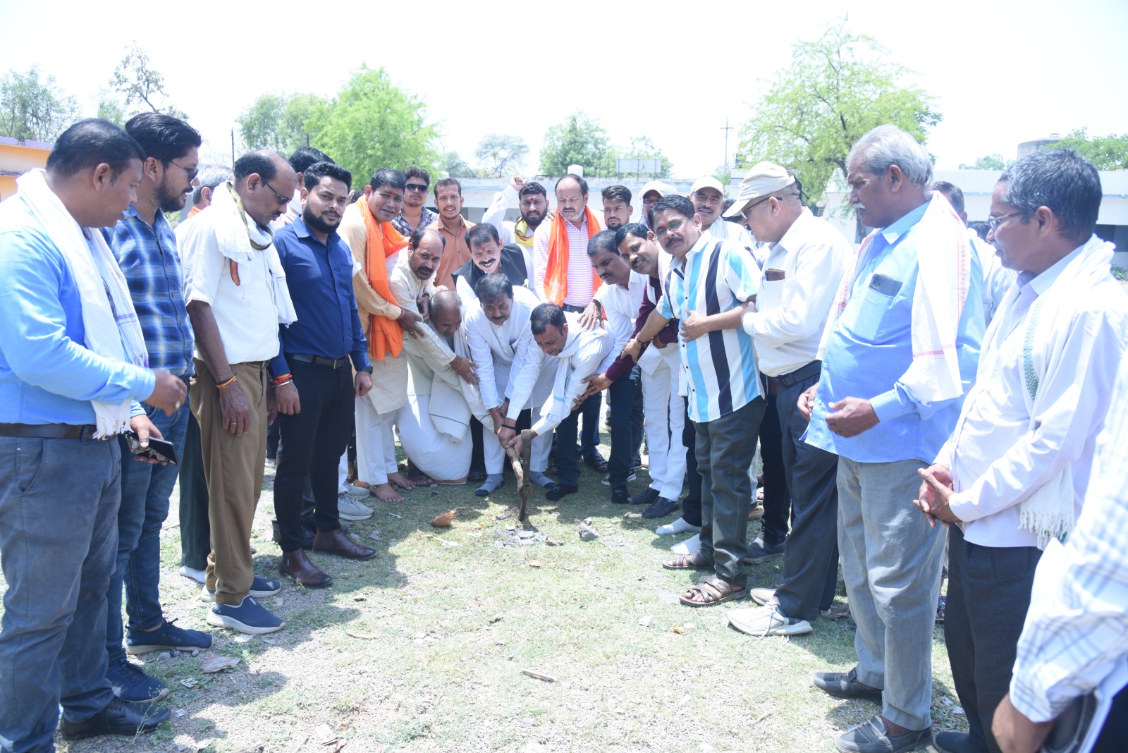 साहू छात्रावास भवन के आंतरिक भाग में होगा मंच का निर्माण, लगाए जाएंगे पेवर ब्लॉक
