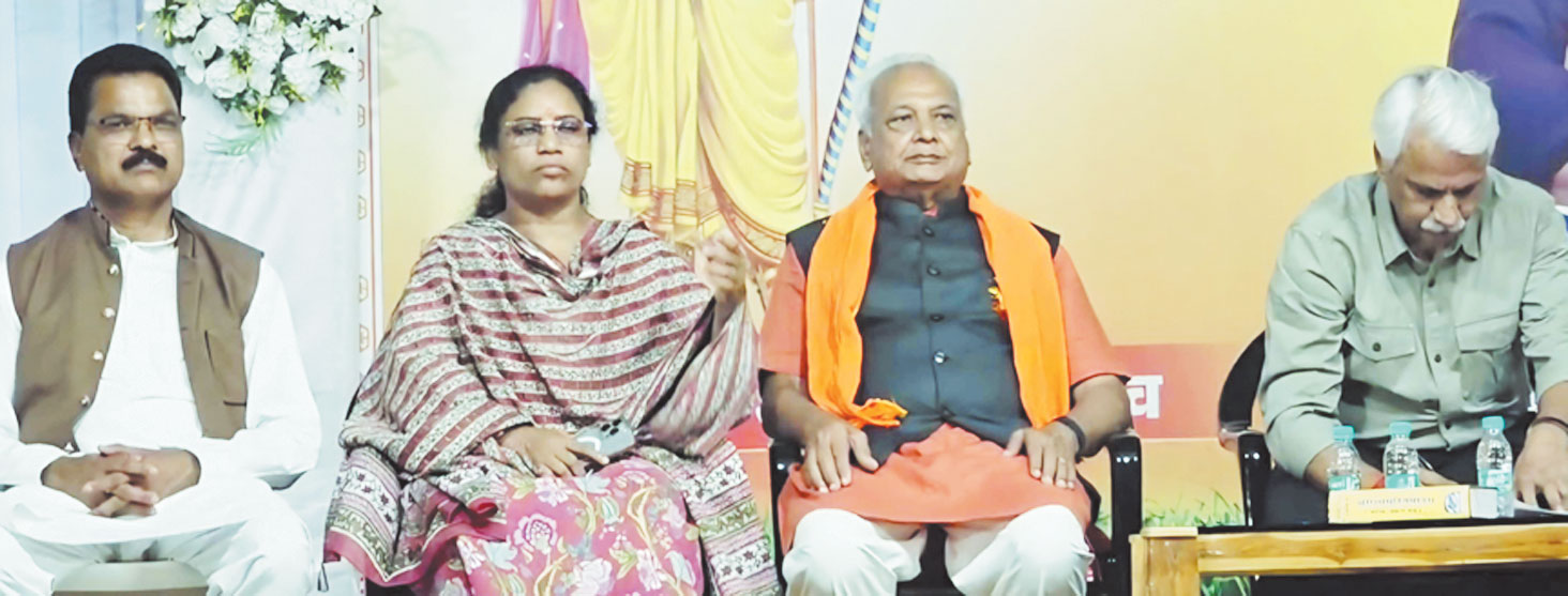 राष्ट्रवाद और सनातन संस्कृति पर पुष्पेन्द्र कुलश्रेष्ठ का व्याख्यान