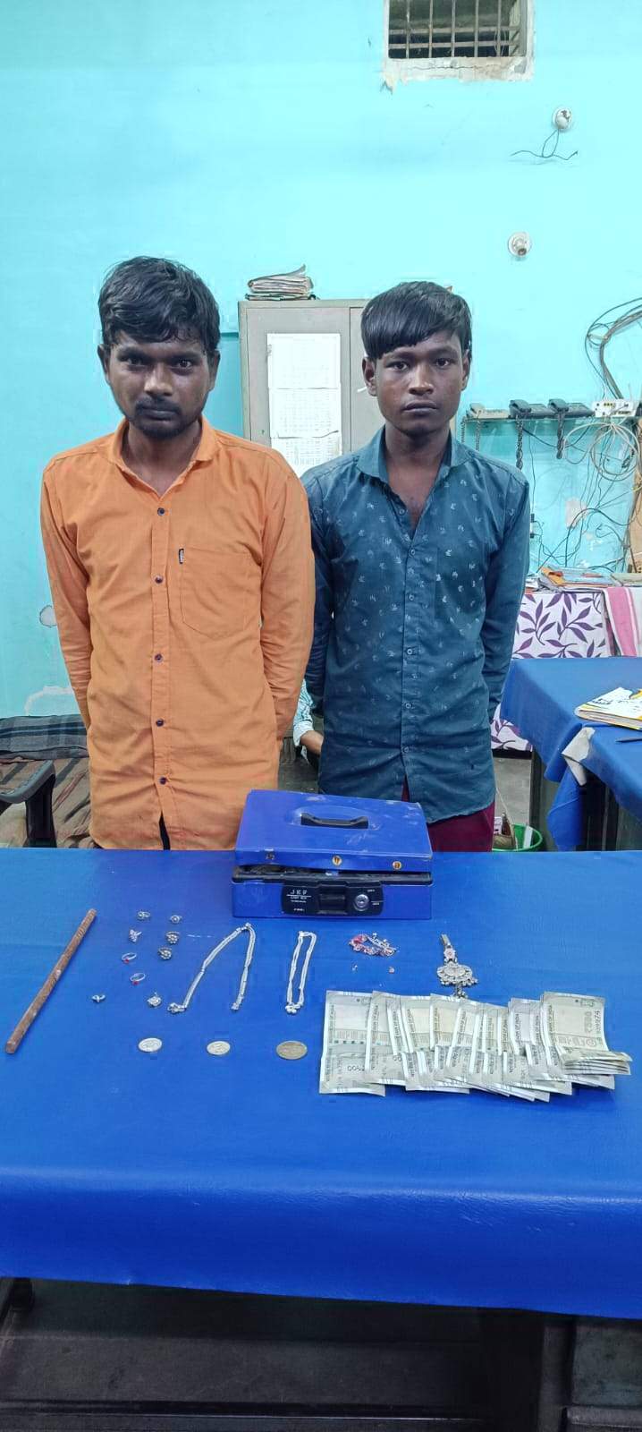 बलवा, आम्र्स एक्ट का आरोपी सेंधमारी में साथी के साथ गिरफ्तार