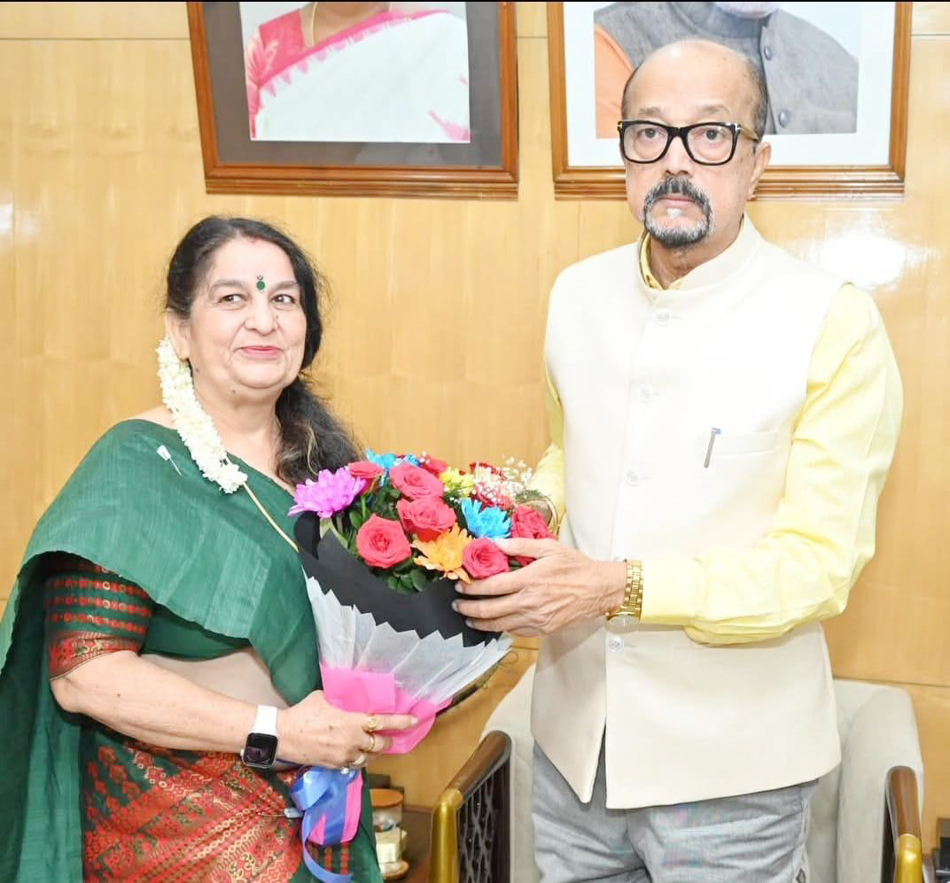 राज्यपाल से संगीत विवि की कुलपति ने की मुलाकात