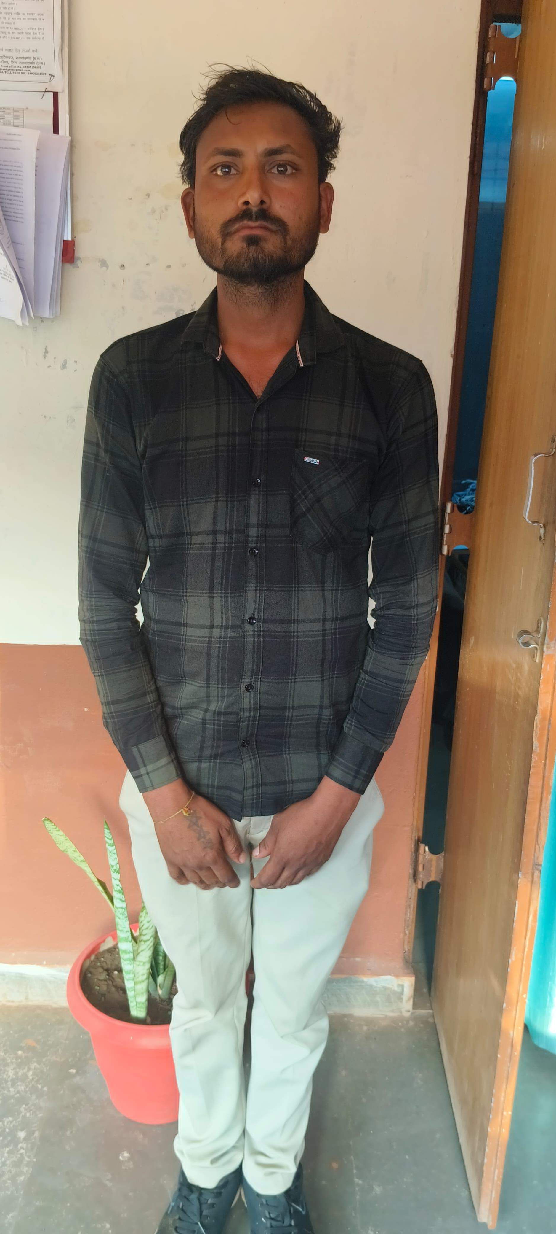 नाबालिग से रेप,  20 साल कै द