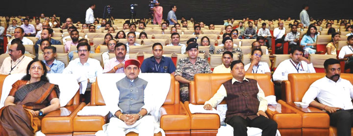 15वां रोजगार मेला, 63 लोगों को केन्द्रीय विभागों में मिली नौकरी 15वां रोजगार मेला, 63 लोगों को केन्द्रीय विभागों में मिली नौकरी