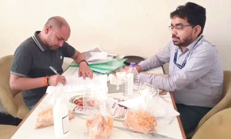 कटोरा तालाब के दो रेस्टोरेंट तीन दिन नहीं बेच सकेंगे व्यंजन कटोरा तालाब के दो रेस्टोरेंट तीन दिन नहीं बेच सकेंगे व्यंजन