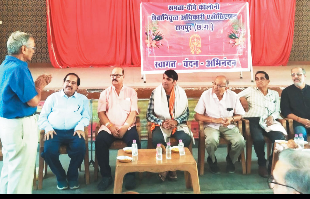 रिटायर्ड अधिकारी संघ ने पहलगाम के दिवंगतों को श्रद्धांजलि दी रिटायर्ड अधिकारी संघ ने पहलगाम के दिवंगतों को श्रद्धांजलि दी