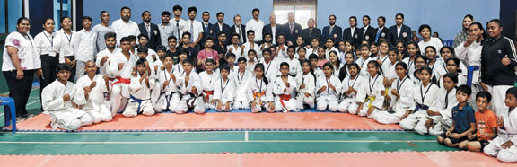 राज्य कराटे स्पर्धा में आस्था सिन्हा-आस्था कुशवाहा को स्वर्ण पदक राज्य कराटे स्पर्धा में आस्था सिन्हा-आस्था कुशवाहा को स्वर्ण पदक