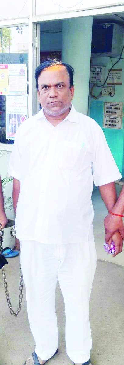नौकरी लगाने 10 लाख लेने वाला गिरफ्तार नौकरी लगाने 10 लाख लेने वाला गिरफ्तार