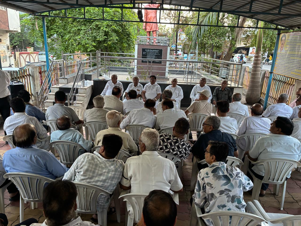 सिंधी समाज ने दी दिवंगतों को श्रद्धांजलि सिंधी समाज ने दी दिवंगतों को श्रद्धांजलि