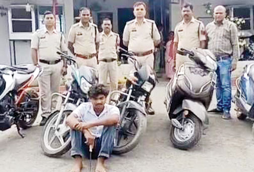दोपहिया चोरी, 4 नाबालिगसमेत 5 आरोपी गिरफ्तार दोपहिया चोरी, 4 नाबालिगसमेत 5 आरोपी गिरफ्तार
