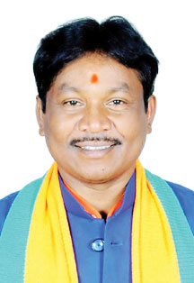 पदयात्रा के नाम पर कांग्रेस ढोंग कर रही है-महेश कश्यप पदयात्रा के नाम पर कांग्रेस ढोंग कर रही है-महेश कश्यप