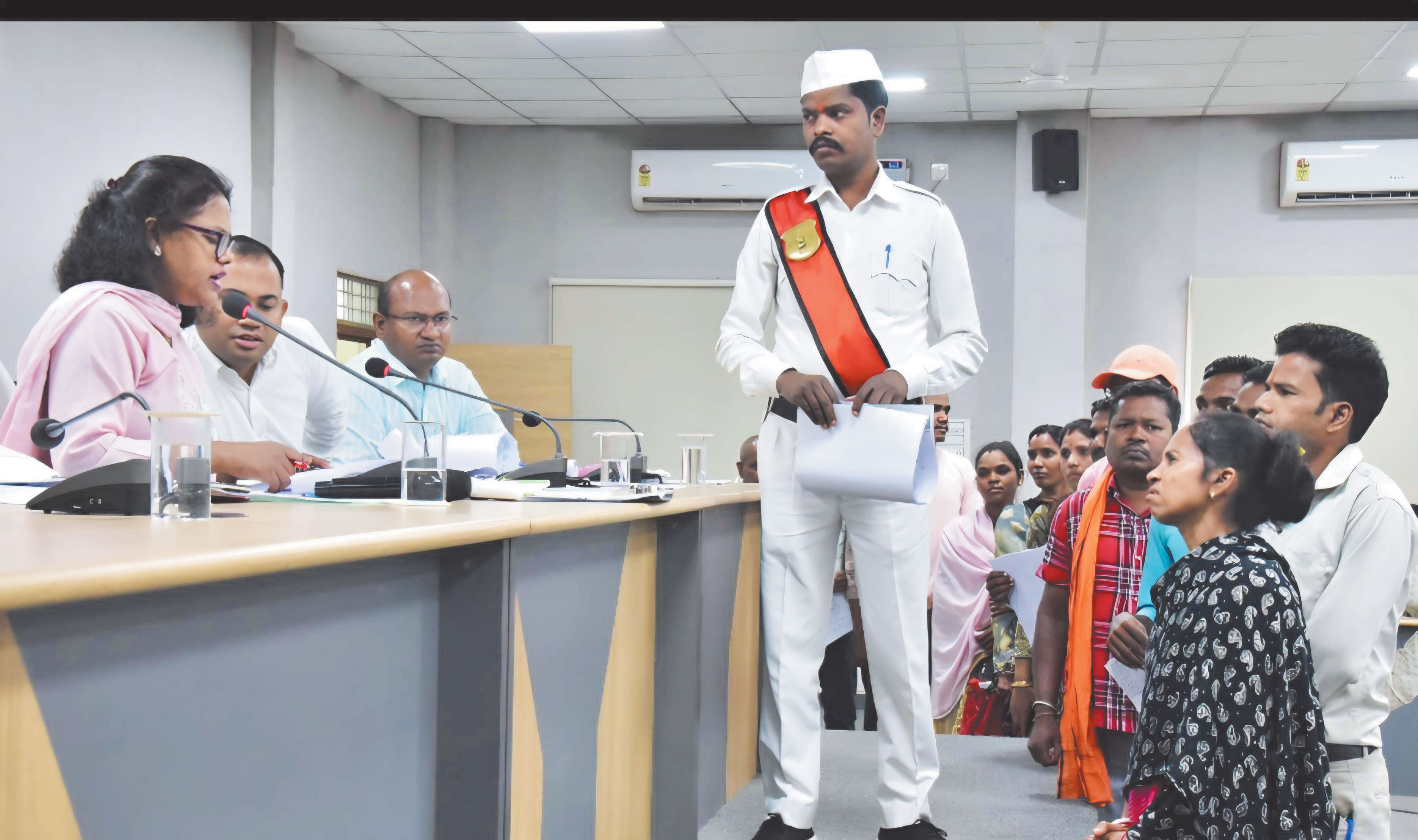 जनदर्शन में कलेक्टर ने सुनी समस्याएं