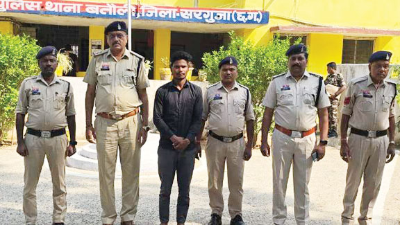 दहेज हत्या : आरोपी पति गिरफ्तार दहेज हत्या : आरोपी पति गिरफ्तार