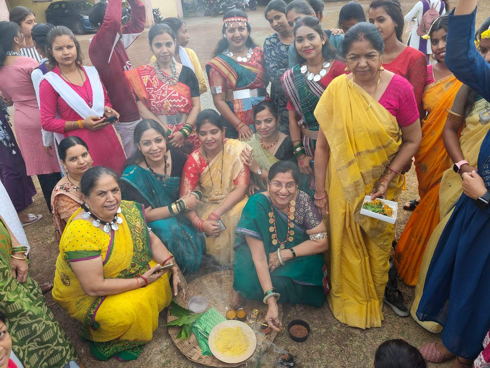 अक्षय तृतीया पर कॉलेज में  गुड्डे-गुडिय़ा का विवाह