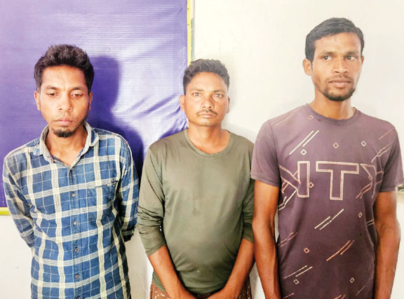 पिता की हत्या, आरोपी 3 बेटे गिरफ्तार पिता की हत्या, आरोपी 3 बेटे गिरफ्तार