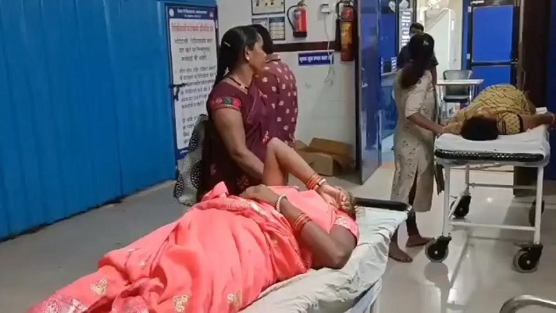 डीजे बजाकर ड्राइवर नाचने लगा, गाड़ी आगे बढ़ी और 12 जख्मी