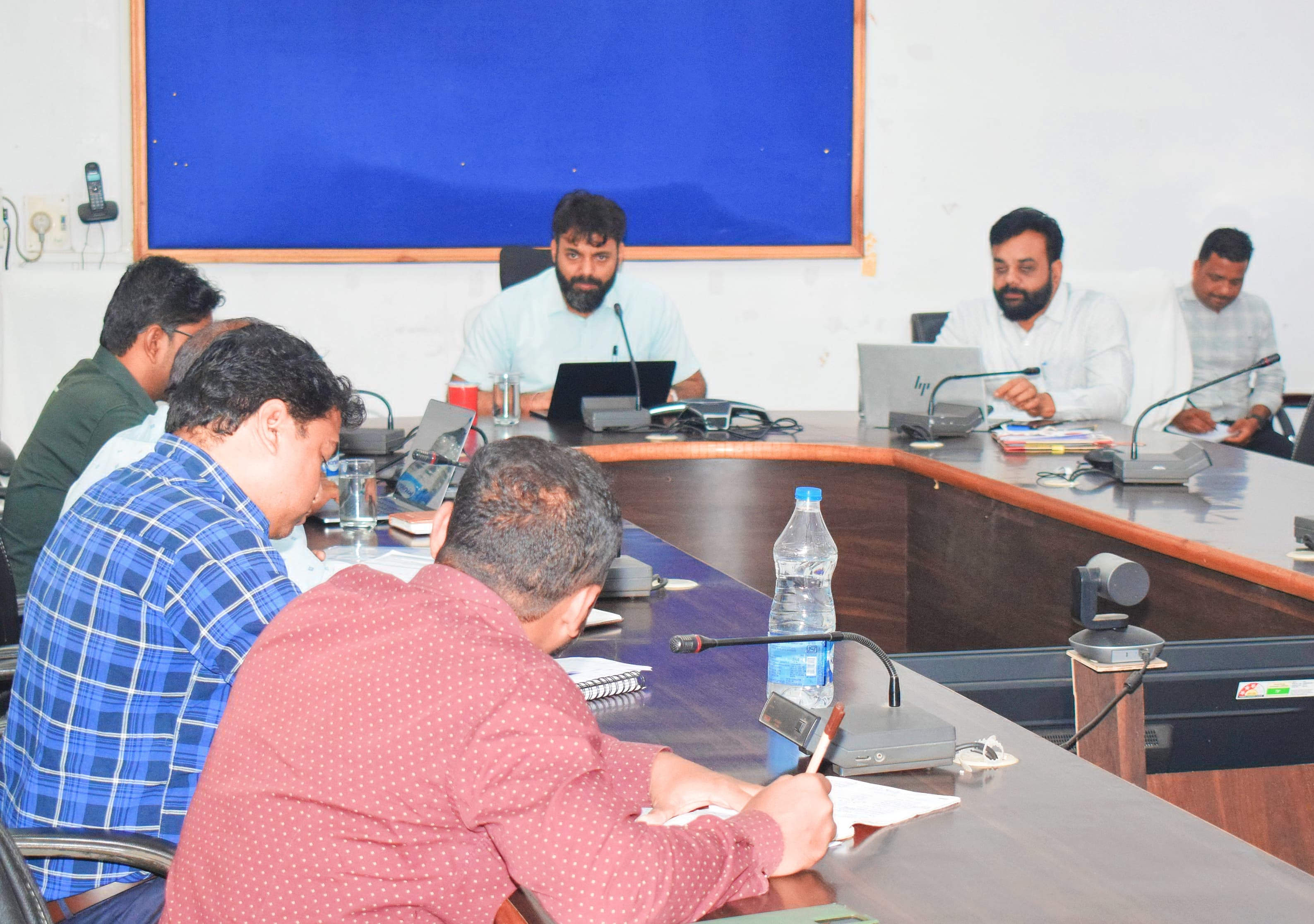 काम नहीं करने वाले ठेकेदार को पेनाल्टी लगाने के निर्देश काम नहीं करने वाले ठेकेदार को पेनाल्टी लगाने के निर्देश