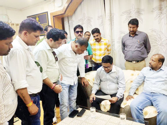 ईस्ट कोस्ट रेलवे के डीआरएम ललित बोहरा पहुंचे बचेली, रेल्वे यार्ड का किया निरीक्षण