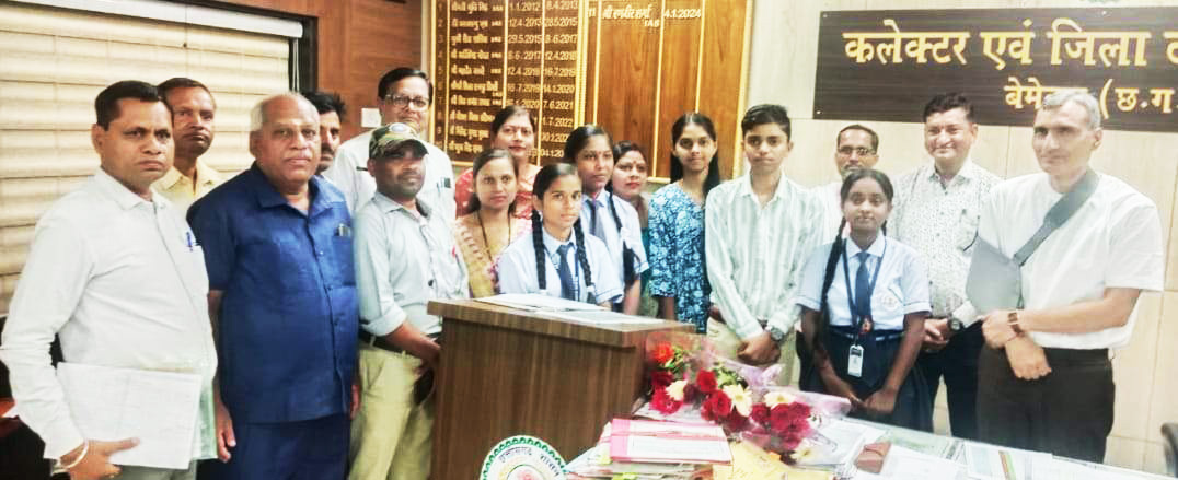 सफलता का कोई शॉर्टकट नहीं होता, खुद को मेहनत करनी पड़ती है- कलेक्टर