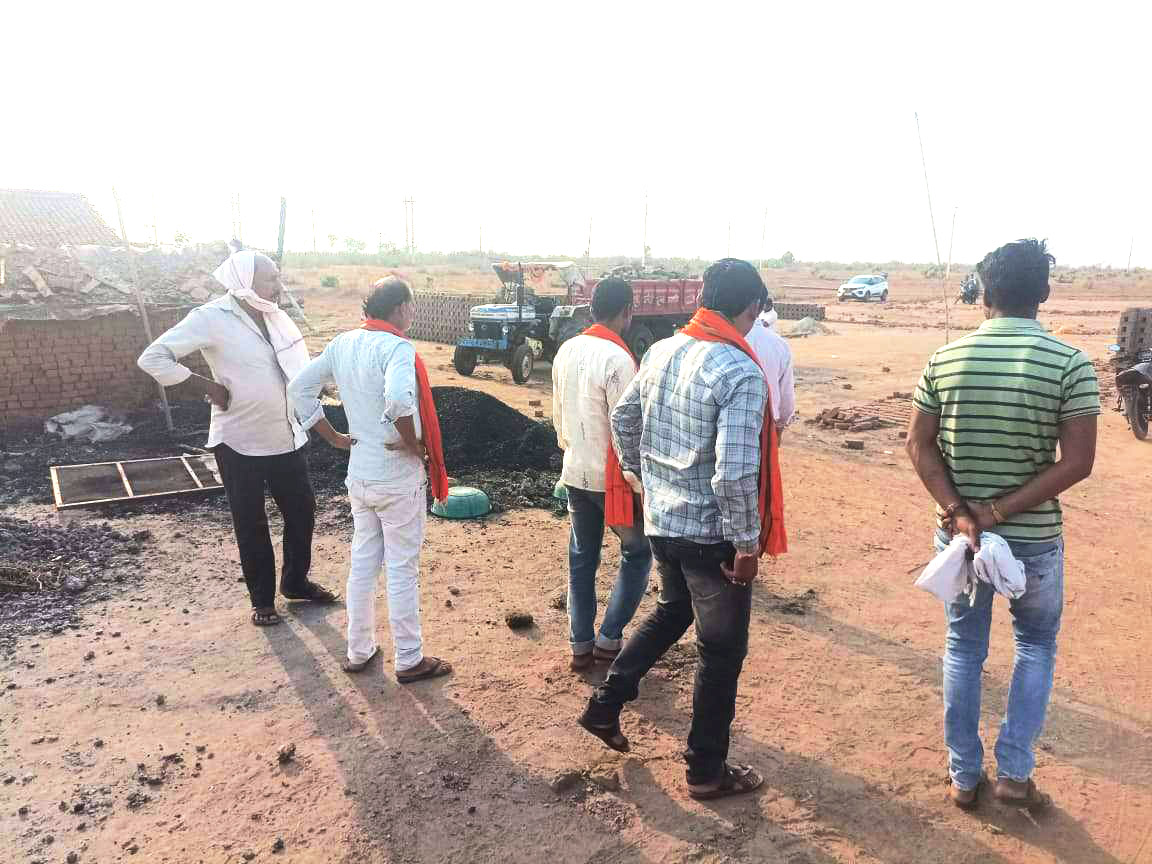 सरकारी जमीन से हटाया अतिक्रमण