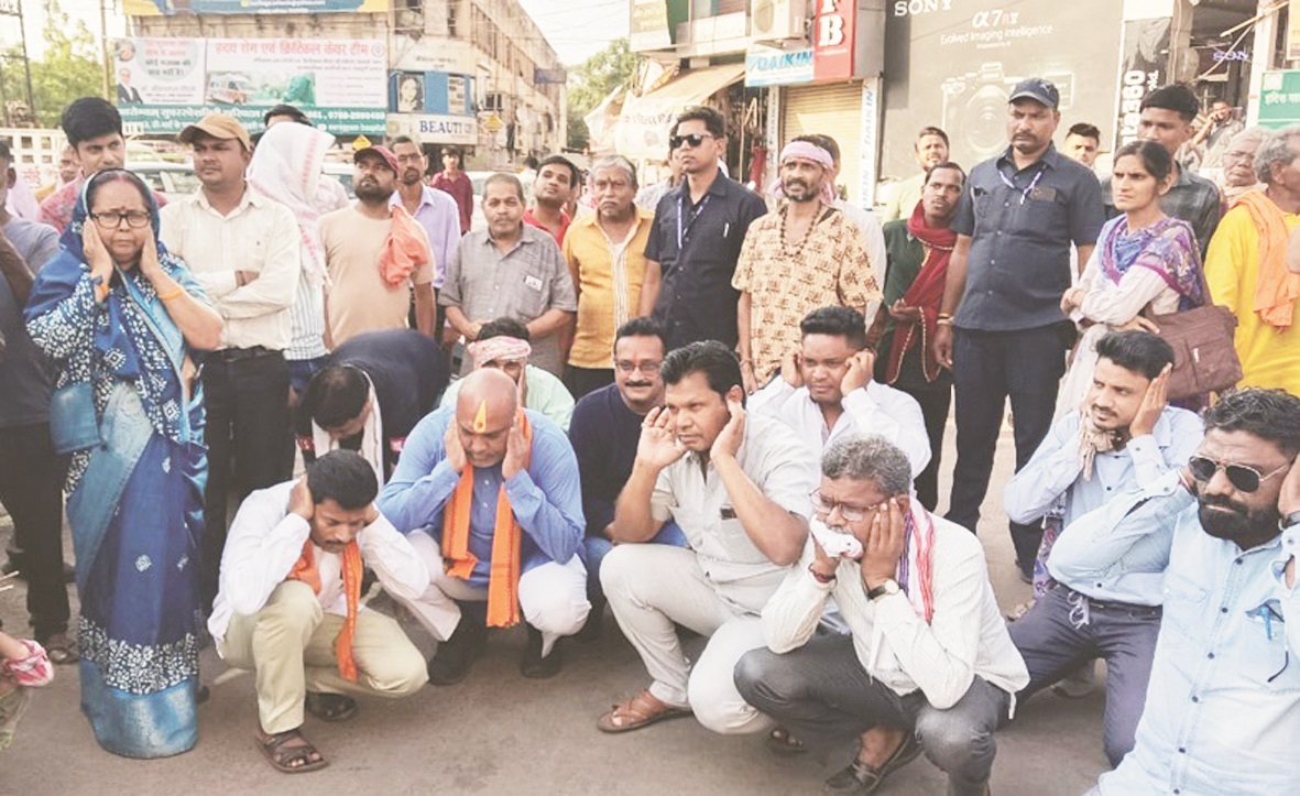 युद्ध की स्थिति में स्वयं सुरक्षित रहने सिविल डिफेंस मॉकड्रिल युद्ध की स्थिति में स्वयं सुरक्षित रहने सिविल डिफेंस मॉकड्रिल