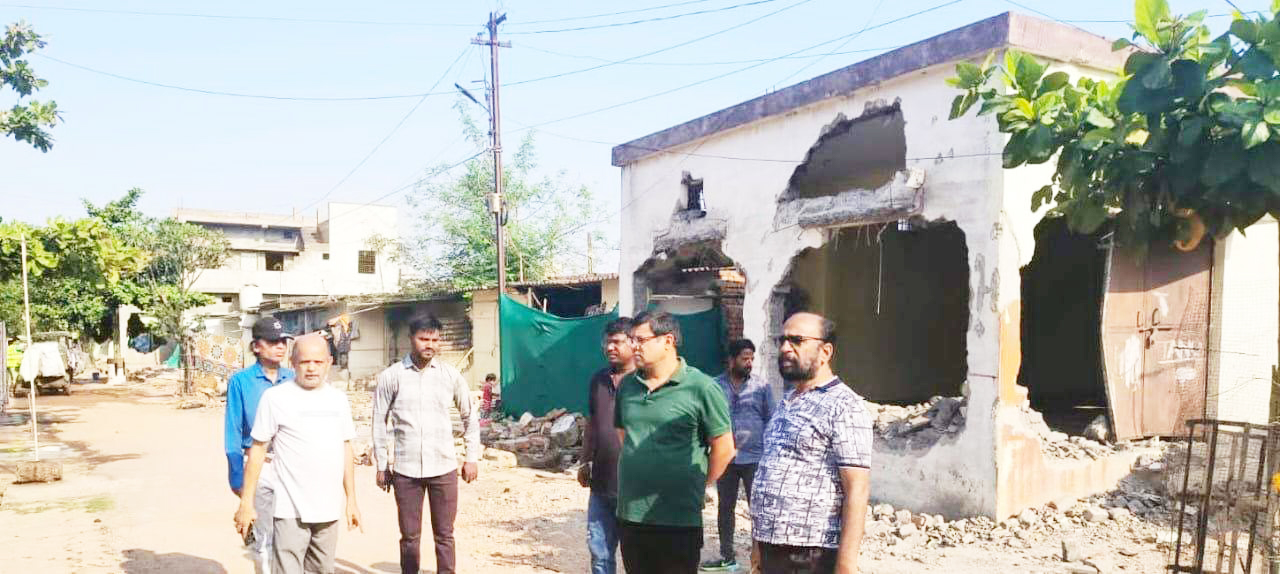 खुर्सीपार में सिवरेज लाईन के प्रभावितों को निगम अफसरों का नोटिस