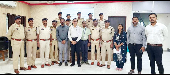 20 थानों के पुलिस अफसरों को सडक़ दुर्घटना प्रबंधन का प्रशिक्षण 20 थानों के पुलिस अफसरों को सडक़ दुर्घटना प्रबंधन का प्रशिक्षण