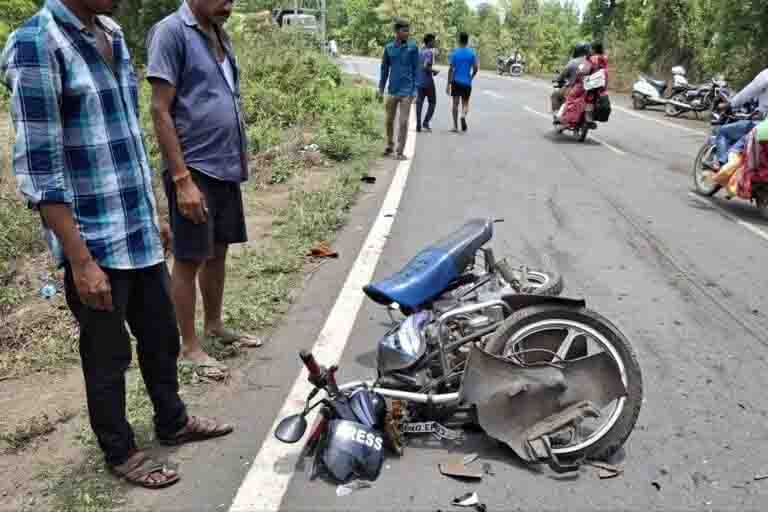 कार-बाइक में  भिड़ंत, एक जख्मी