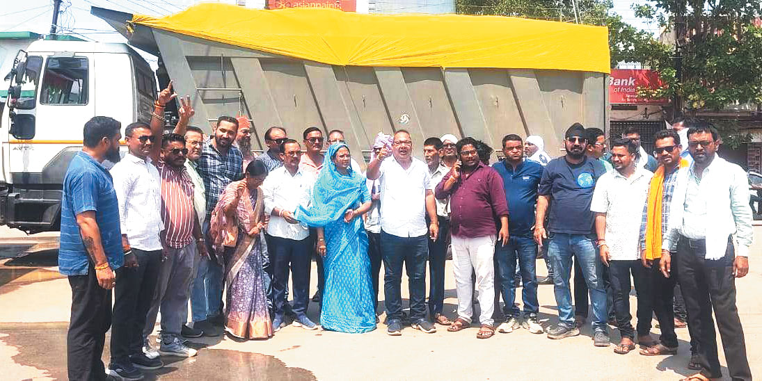 रेत भरी गाडिय़ां प्रतिबंधित समय में गुजरने का विरोध