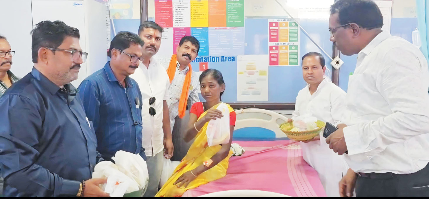 रवींद्रनाथ टैगोर अस्पताल में मनाई रविन्द्र नाथ की 165वीं जयंती रवींद्रनाथ टैगोर अस्पताल में मनाई रविन्द्र नाथ की 165वीं जयंती