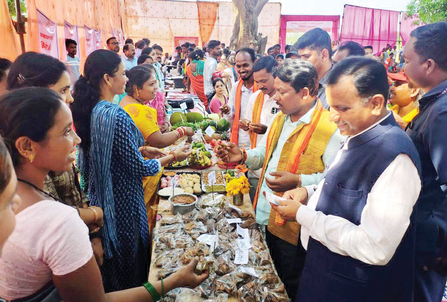 बकावंड के उलनार व बस्तर के पखना कोंगरा में समाधान शिविर 