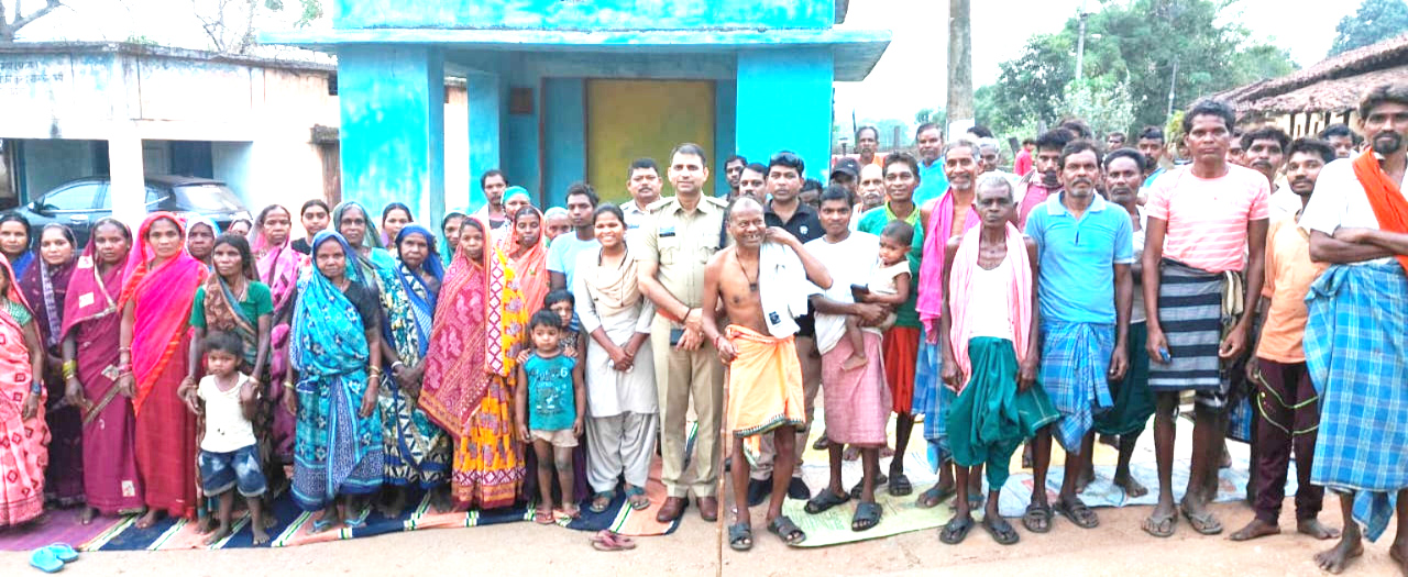 बरपाली और भुकुर्री में पूंजीपथरा पुलिस ने लगाई चौपाल