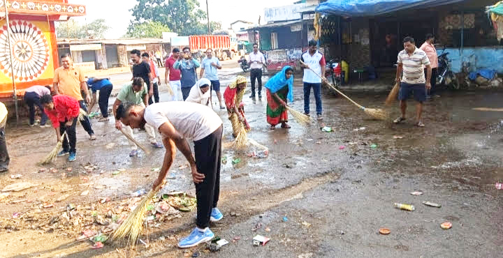 पुलिस का सामुदायिक स्वच्छता अभियान