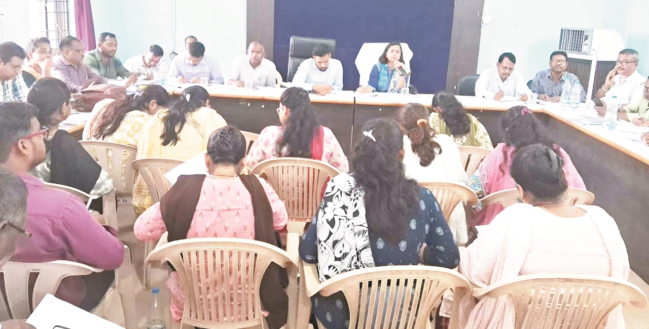 पीएम आवासों का काम 15 दिन में प्लिंथ लेबल कराने निर्देश