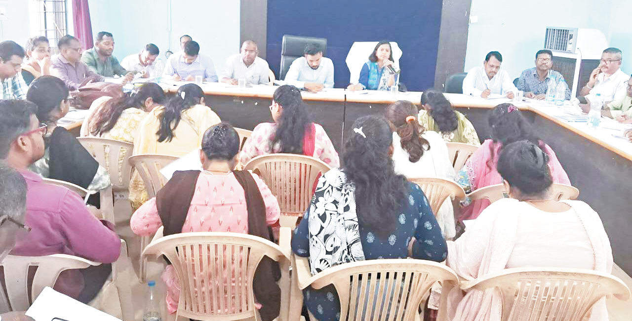 पीएम आवासों का काम 15 दिन में प्लिंथ लेबल कराने निर्देश