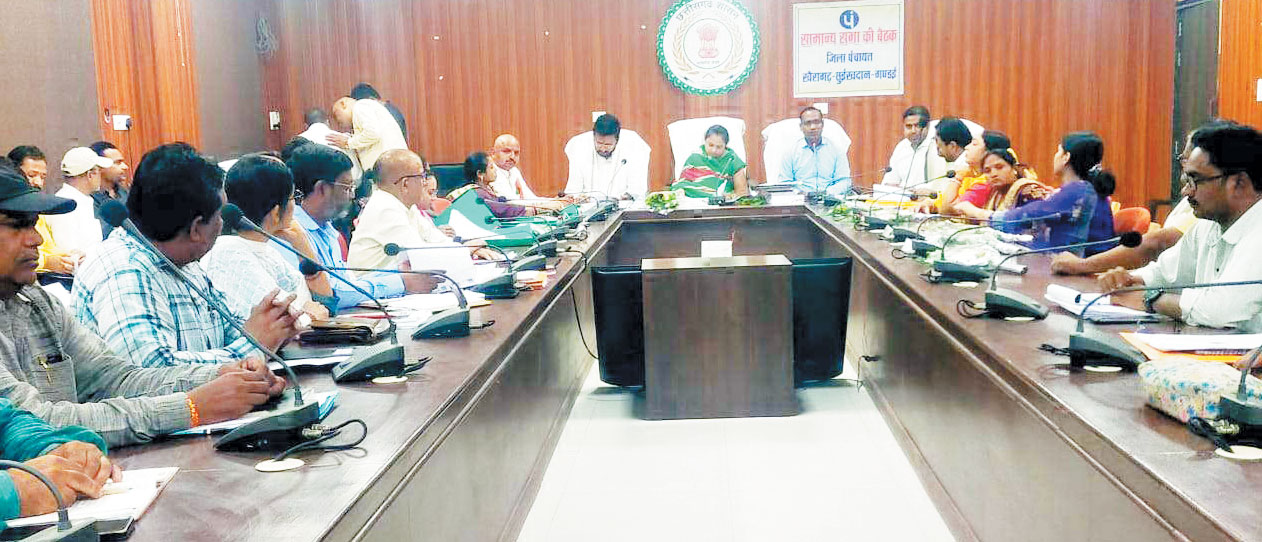 जनकल्याणकारी योजनाओं पर दिया जोर