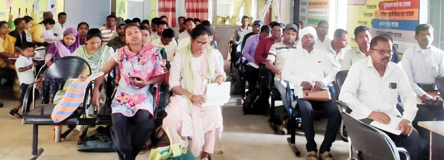 लोकपाल ने सचिवों व रोजगार सहायकों की बैठक ली 