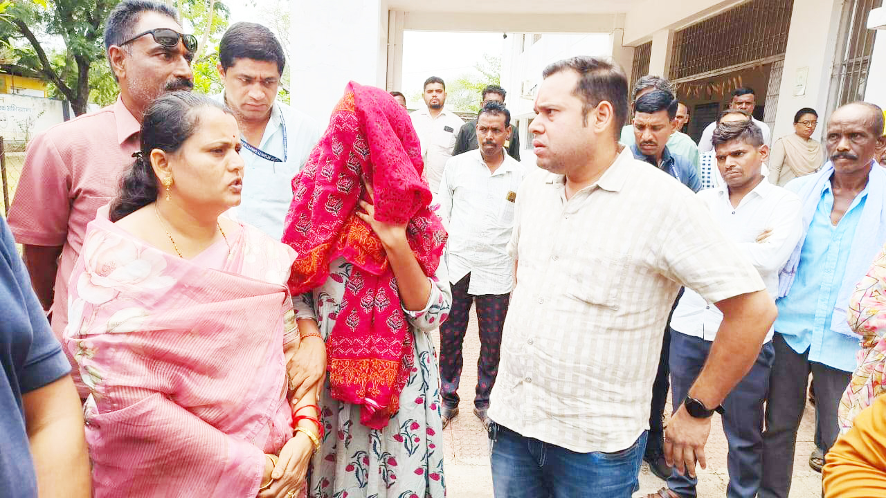 अपहरण कर स्कूल जा रही युवती से जबर्दस्ती की शादी?