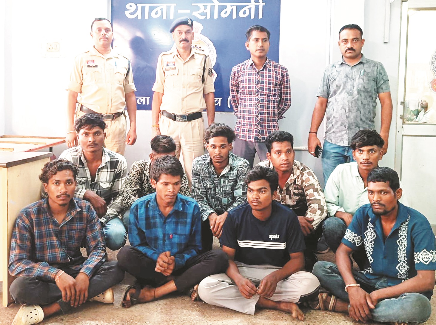बर्थ-डे मना रहे युवकों से मारपीट, आरोपी गिरफ्तार बर्थ-डे मना रहे युवकों से मारपीट, आरोपी गिरफ्तार
