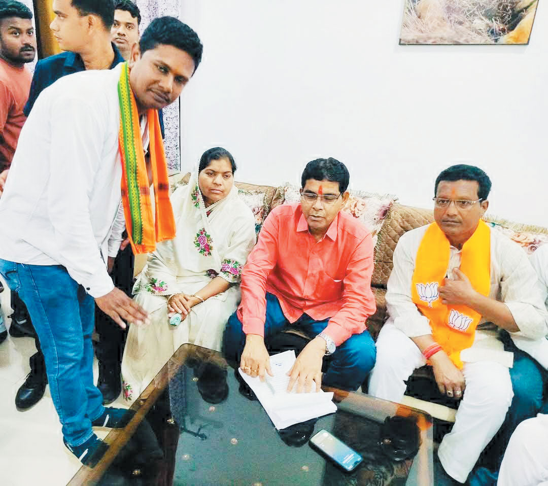 सारंगढ़ नगर में जल्द होगा नजूल नामांतरण कार्य-मनोज सारंगढ़ नगर में जल्द होगा नजूल नामांतरण कार्य-मनोज