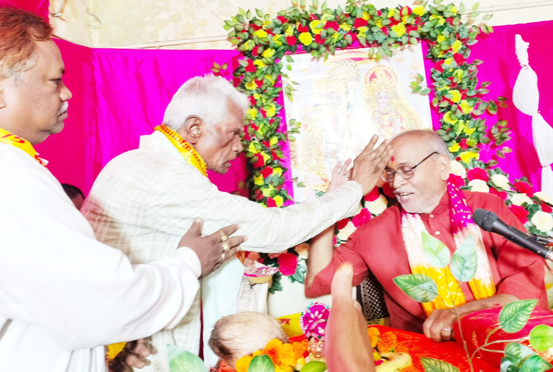 श्रीमद् भागवत कथा शुरू