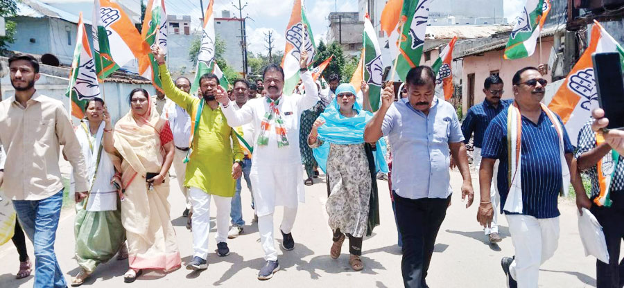 अघोषित बिजली कटौती, कांग्रेस ने सौंपा ज्ञापन